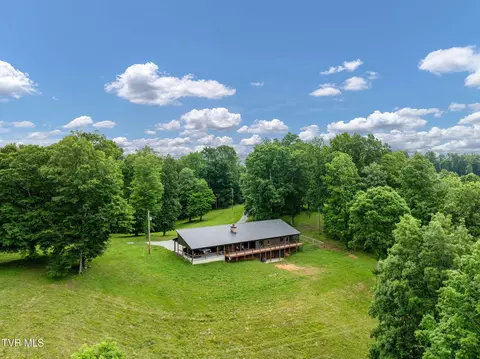 393 Holt Ridge Road Tazewell Tn 37879, Tazewell, TN 37879