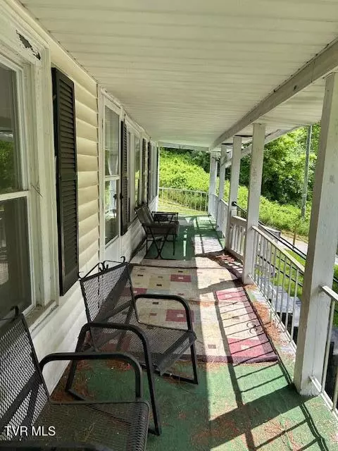 Exterior - 1144 Fairview Road Duffield Va 24244, Duffield, VA 24244 photo 5 of 9