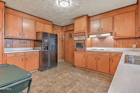 Kitchen - 420 Terry Drive Bristol Va 24201, Bristol, VA 24201 photo 5 of 5