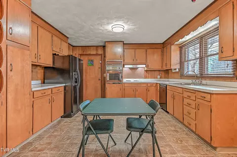 Kitchen - 420 Terry Drive Bristol Va 24201, Bristol, VA 24201 photo 1 of 5