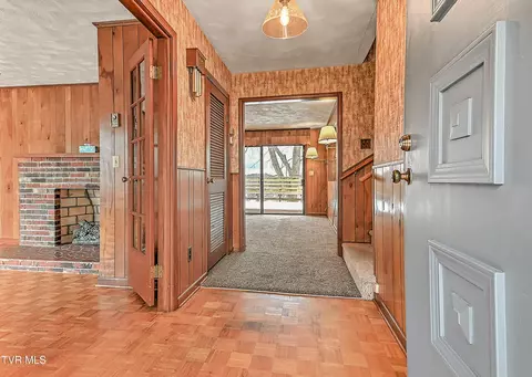 Entry Way - 420 Terry Drive Bristol Va 24201, Bristol, VA 24201 photo 1 of 1