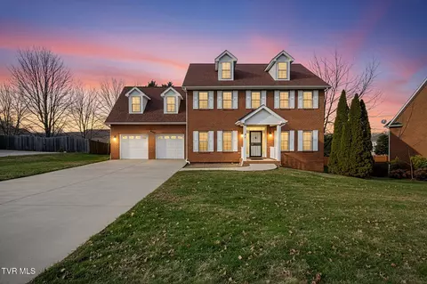 1402 Lake Ridge Square Johnson City Tn 37601, Johnson City, TN 37601