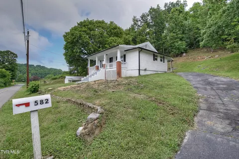 582 Coal Chute Road Elizabethton Tn 37643, Elizabethton, TN 37643