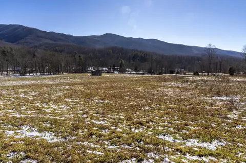 3039 Hwy 91 Elizabethton Tn 37643, Elizabethton, TN 37643