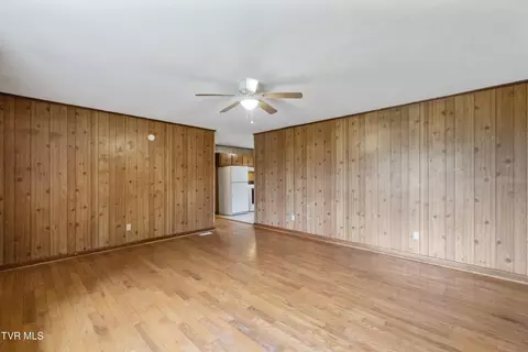 Living - 2851 Hwy 107 Chuckey Tn 37641, Chuckey, TN 37641 photo 3 of 4