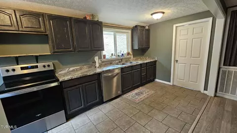 Kitchen - 598 Hortons Summit Road Duffield Va 24244, Duffield, VA 24244 photo 1 of 2