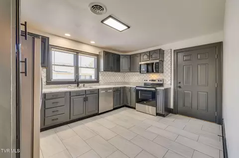 Kitchen - 837 E State Street Bristol Tn 37620, Bristol, TN 37620 photo 1 of 3