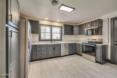Kitchen - 837 E State Street Bristol Tn 37620, Bristol, TN 37620 photo 3 of 3