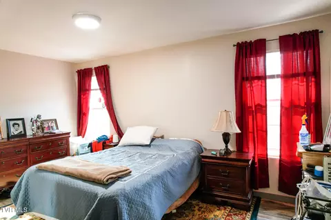 Bedroom - 2087 Fodderstack Mountain Loop Greeneville Tn 37745, Greeneville, TN 37745 photo 8 of 10