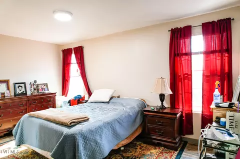 Bedroom - 2087 Fodderstack Mountain Loop Greeneville Tn 37745, Greeneville, TN 37745 photo 7 of 10
