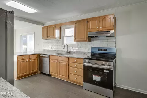 Kitchen - 538 Rock Creek Road Erwin Tn 37650, Erwin, TN 37650 photo 2 of 5