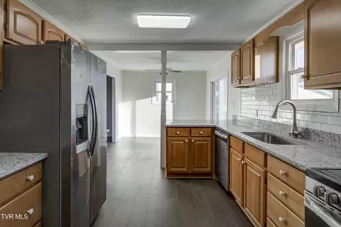 Kitchen - 538 Rock Creek Road Erwin Tn 37650, Erwin, TN 37650 photo 3 of 5