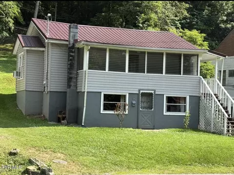 30 E Albemarle Street Big Stone Gap Va 24219, Big Stone Gap, VA 24219