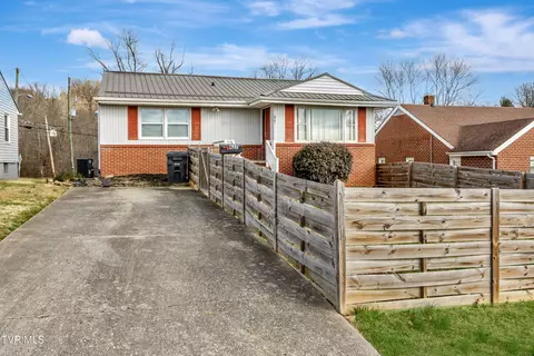427 Roan Street Kingsport Tn 37665, Kingsport, TN 37665