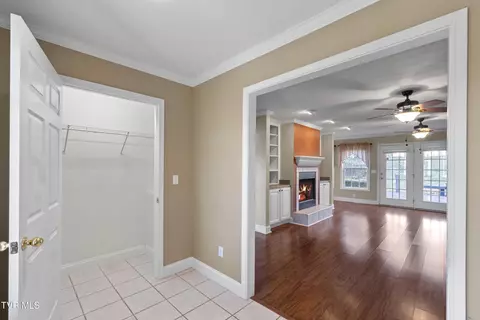 Entry Way - 32 Capri Drive Greeneville Tn 37745, Greeneville, TN 37745 photo 2 of 2