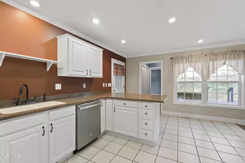 Kitchen - 32 Capri Drive Greeneville Tn 37745, Greeneville, TN 37745 photo 1 of 4