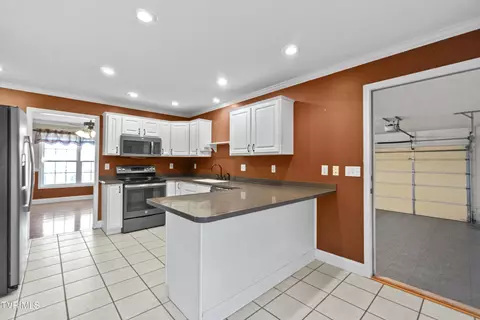 Kitchen - 32 Capri Drive Greeneville Tn 37745, Greeneville, TN 37745 photo 3 of 4
