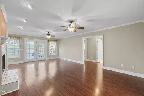 Living - 32 Capri Drive Greeneville Tn 37745, Greeneville, TN 37745 photo 1 of 4