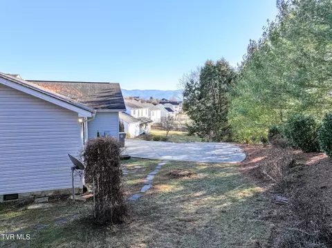 Exterior - 32 Capri Drive Greeneville Tn 37745, Greeneville, TN 37745 photo 6 of 13