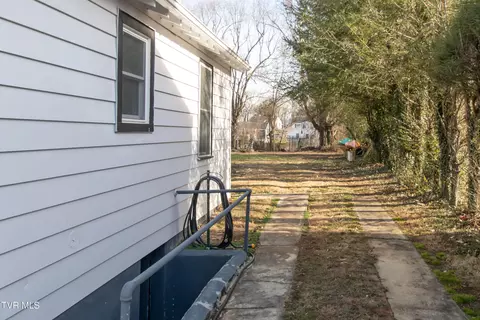 Exterior - 416 Randolph Street Bristol Va 24201, Bristol, VA 24201 photo 10 of 13