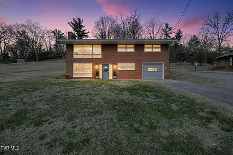 1423 Lakeside Lane Kingsport Tn 37663, Kingsport, TN 37663