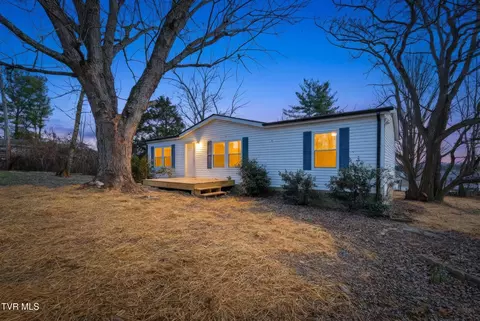 449 Bayhill Drive Piney Flats Tn 37686, Piney Flats, TN 37686