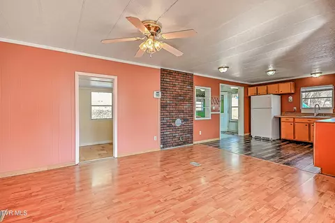Living - 839 Corn Valley Road Honaker Va 24260, Honaker, VA 24260 photo 4 of 9
