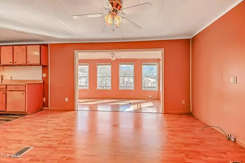 Living - 839 Corn Valley Road Honaker Va 24260, Honaker, VA 24260 photo 2 of 9