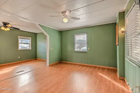 Living - 839 Corn Valley Road Honaker Va 24260, Honaker, VA 24260 photo 6 of 9