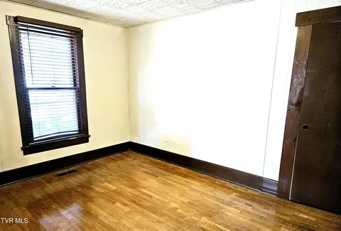 1206 E Myrtle Avenue Johnson City Tn 37601, Johnson City, TN 37601 photo 7