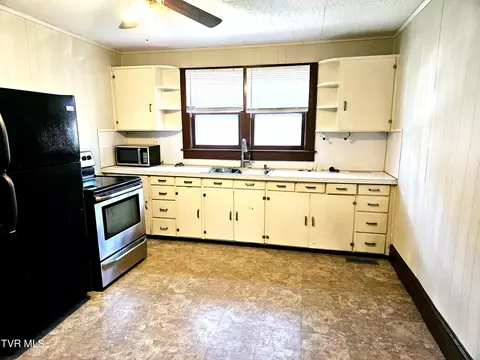 1206 E Myrtle Avenue Johnson City Tn 37601, Johnson City, TN 37601 photo 6