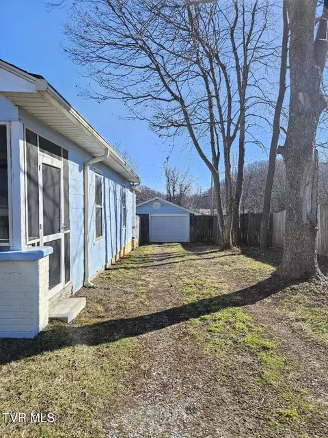 1206 E Myrtle Avenue Johnson City Tn 37601, Johnson City, TN 37601 photo 3