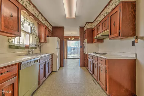 Kitchen - 461 Kincheloe Road Fall Branch Tn 37656, Fall Branch, TN 37656 photo 1 of 1