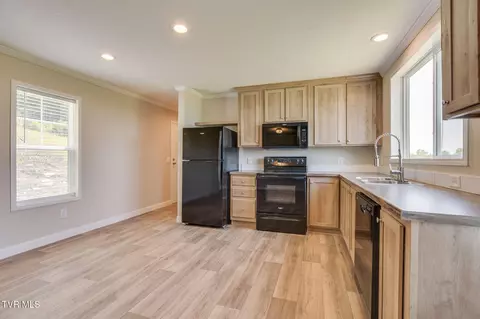 Kitchen - 2105 Flea Ridge Road Mohawk Tn 37810, Mohawk, TN 37810 photo 3 of 3