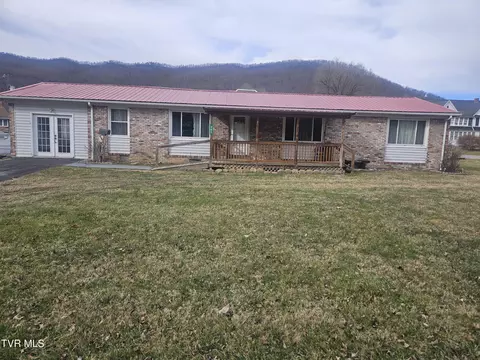 205 W Wood Avenue Big Stone Gap Va 24219, Big Stone Gap, VA 24219
