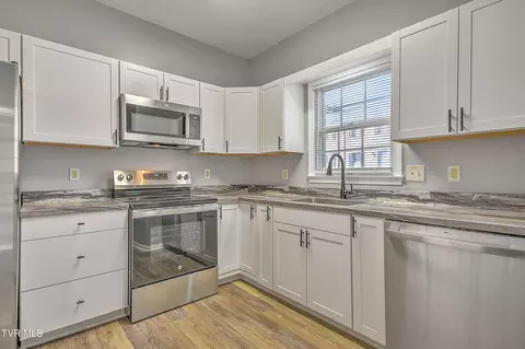 1201 E 8 Th Avenue 4 Johnson City Tn 37601, Johnson City, TN 37601 photo 3