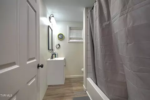 Bath - 127 Patrick Lane Gray Tn 37615, Gray, TN 37615 photo 1 of 4
