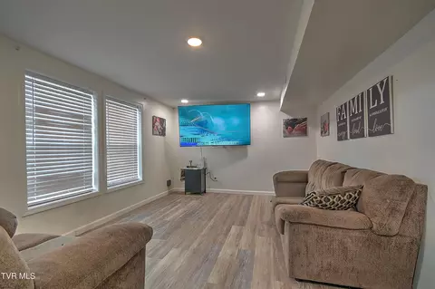 Living - 127 Patrick Lane Gray Tn 37615, Gray, TN 37615 photo 1 of 5