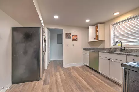 Kitchen - 127 Patrick Lane Gray Tn 37615, Gray, TN 37615 photo 1 of 8