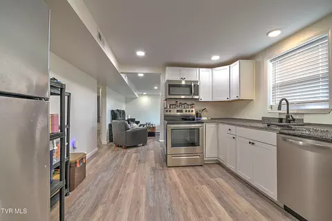 Kitchen - 127 Patrick Lane Gray Tn 37615, Gray, TN 37615 photo 3 of 8