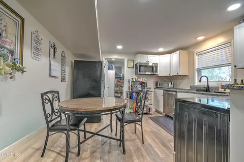 Kitchen - 127 Patrick Lane Gray Tn 37615, Gray, TN 37615 photo 7 of 8