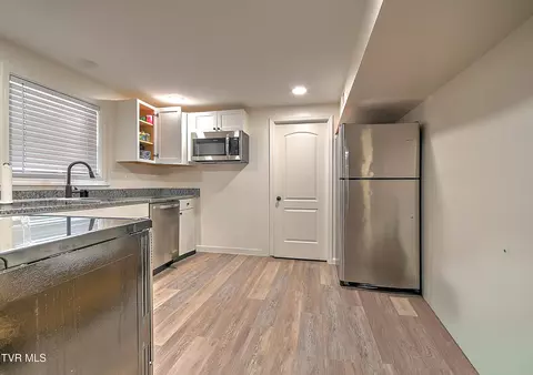 Kitchen - 127 Patrick Lane Gray Tn 37615, Gray, TN 37615 photo 5 of 8