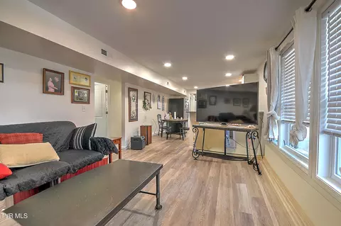 Living - 127 Patrick Lane Gray Tn 37615, Gray, TN 37615 photo 5 of 5