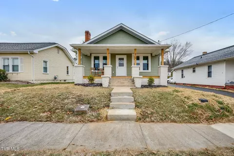 212 W H Street Elizabethton Tn 37643, Elizabethton, TN 37643
