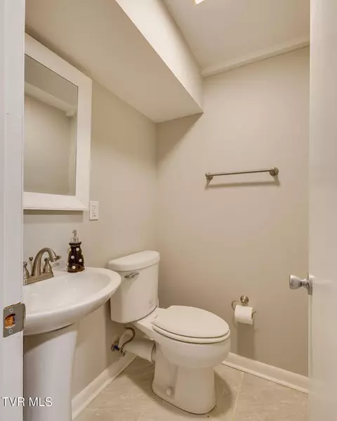 Bath - 3114 Summit Avenue Johnson City Tn 37604, Johnson City, TN 37604 photo 4 of 4