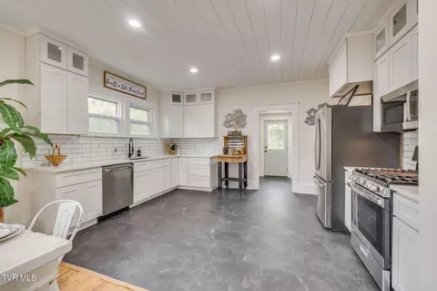 Kitchen - 610 E Myrtle Avenue Johnson City Tn 37601, Johnson City, TN 37601 photo 1 of 3