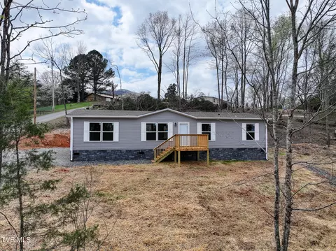 1512 Red Bud Dr Newport Tn 37821, Newport, TN 37821