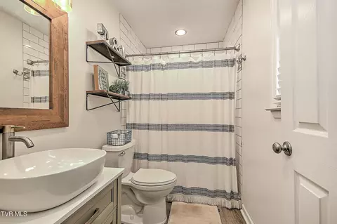 Bath - 139 Millstone Drive Bristol Va 24201, Bristol, VA 24201 photo 2 of 2