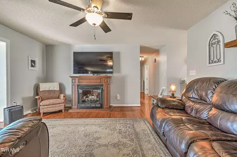 Living - 139 Millstone Drive Bristol Va 24201, Bristol, VA 24201 photo 2 of 2