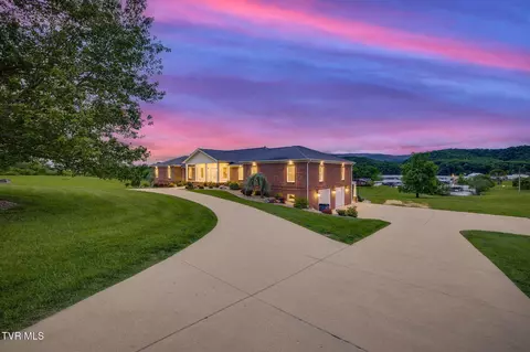 20484 Lake Road Abingdon Va 24211, Abingdon, VA 24211